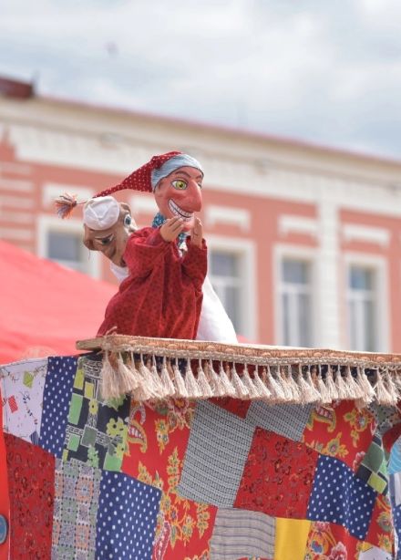 Наше вам с кисточкой