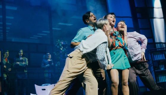 Спектакль «Служебный роман»