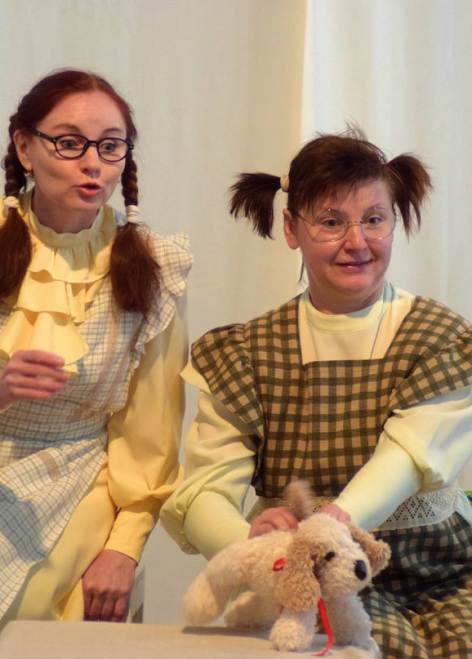 О девочке Маше, собаке Петушке и кошке Ниточке